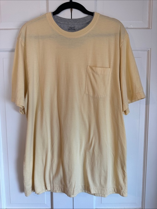 Izod Other - EUC Izod Short Sleeve Pocket Tee in Pale Yellow with Gray Accent Size L